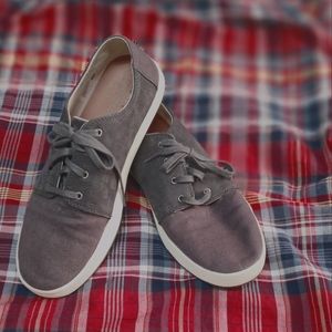 Mens Toms shoes sz 10.